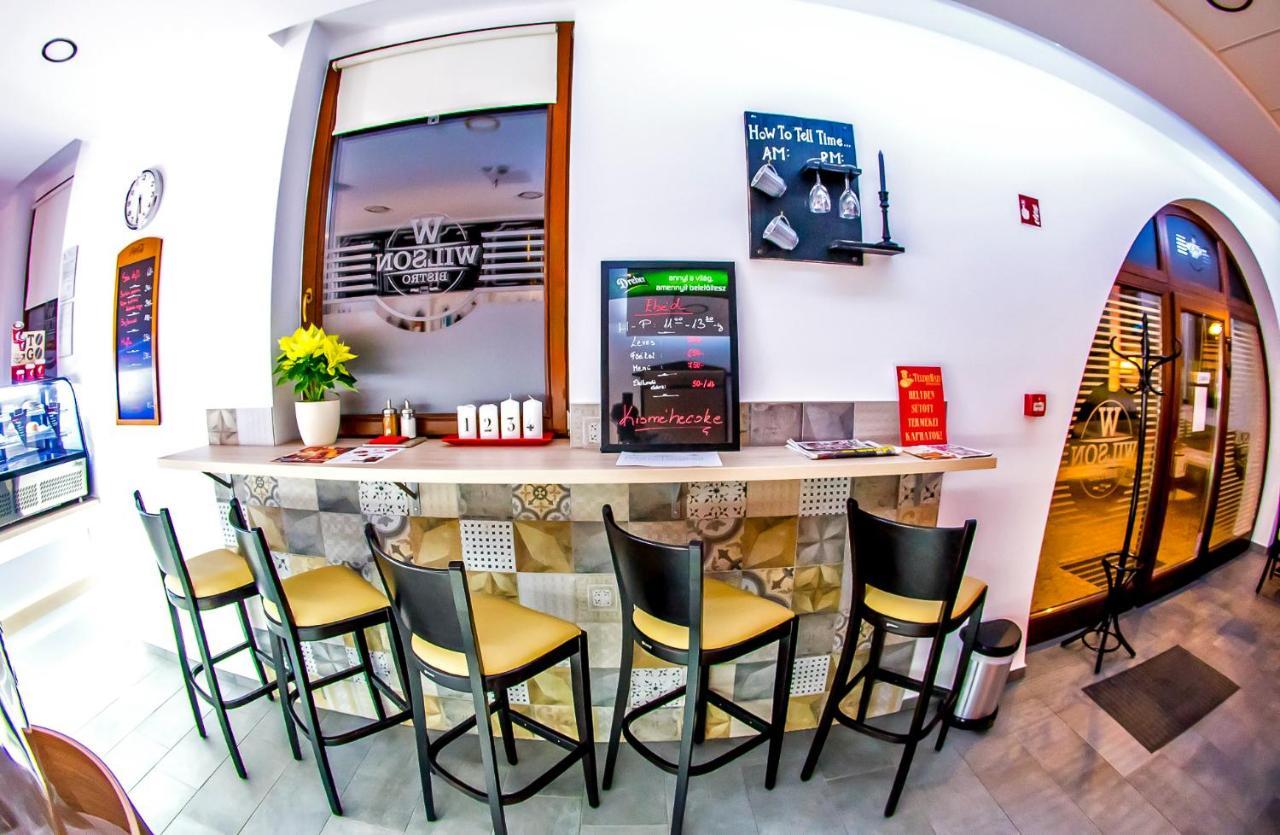 Cvse Clubhaz Es Panzio Bed & Breakfast เซเกลด ภายนอก รูปภาพ