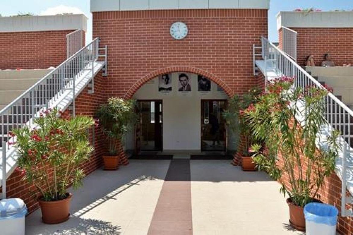 Cvse Clubhaz Es Panzio Bed & Breakfast เซเกลด ภายนอก รูปภาพ